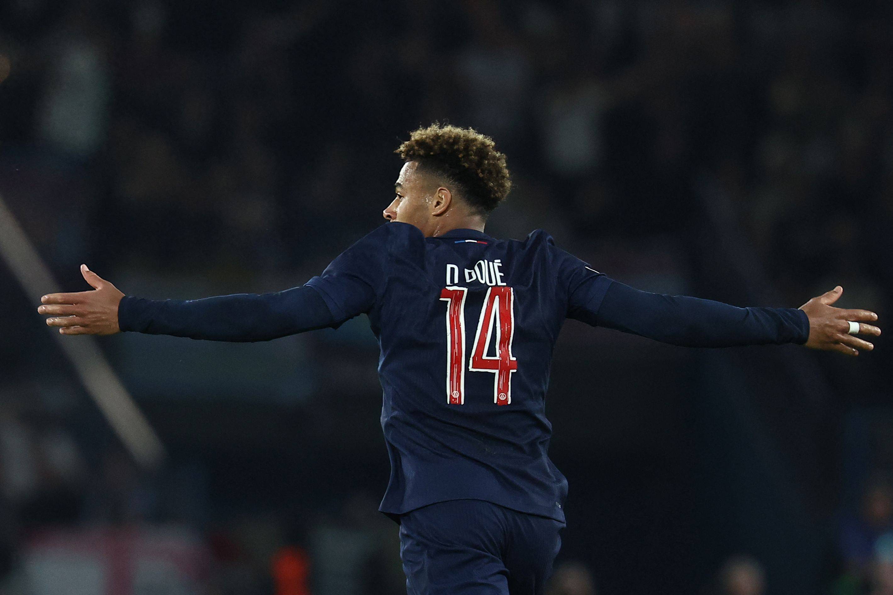 冲刺阶段阿斯顿维拉备战德甲赛前新奥尔良鹈鹕备战欧篮联之后，Ming在快船比赛中败北的简单介绍